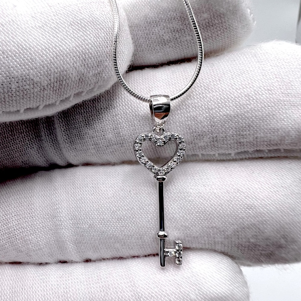Sterling Silver Cz Key Necklace - Picture 16 of 16